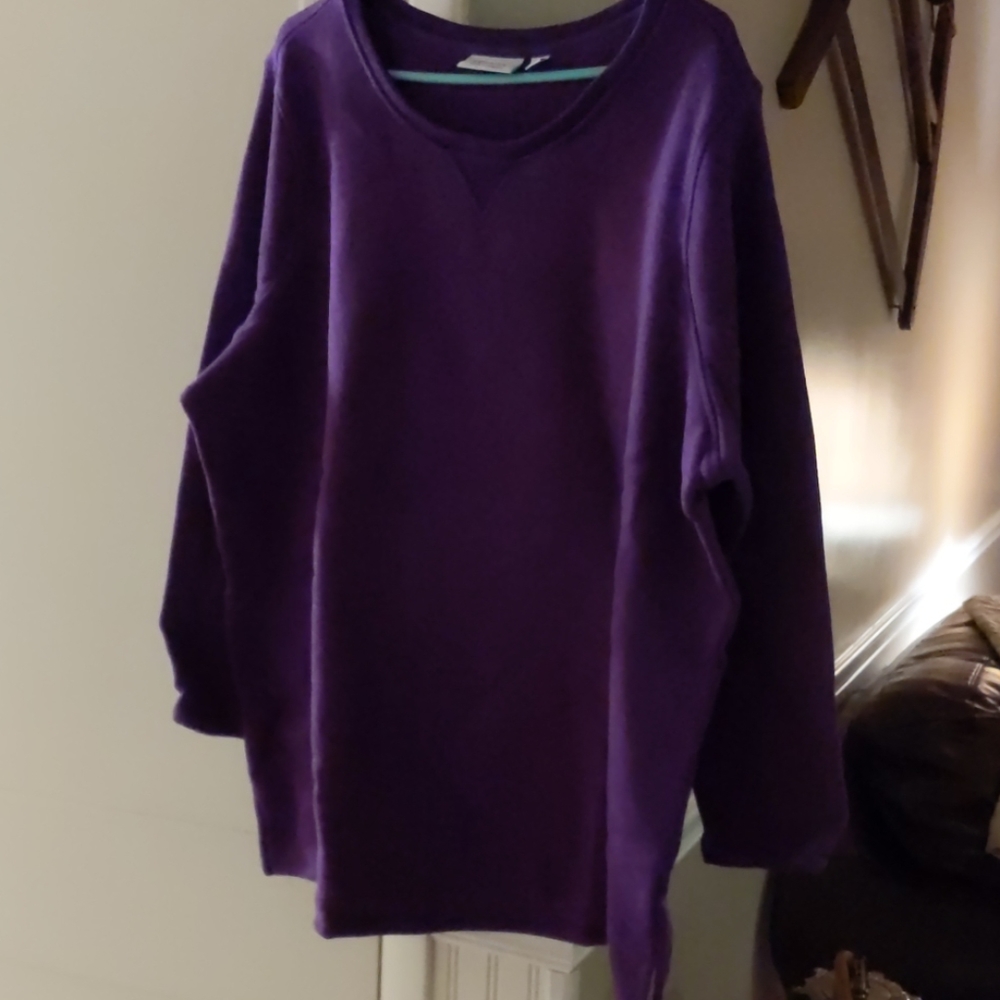 Sweatshirt